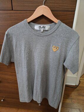 Gold heart comme des garcons tee